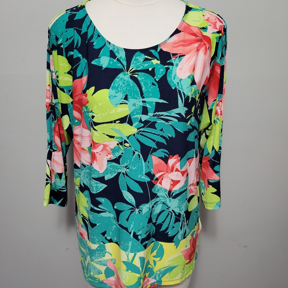 Ruby Rd. tropical cutout sleeve blouse size medium